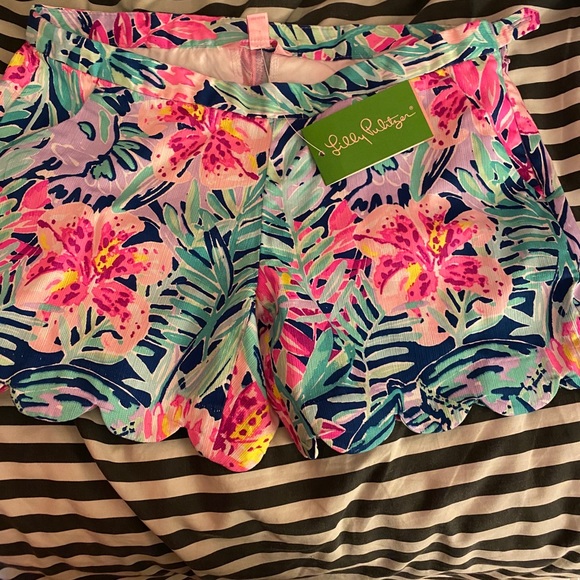 Iilly Pulitzer shorts - Picture 1 of 1